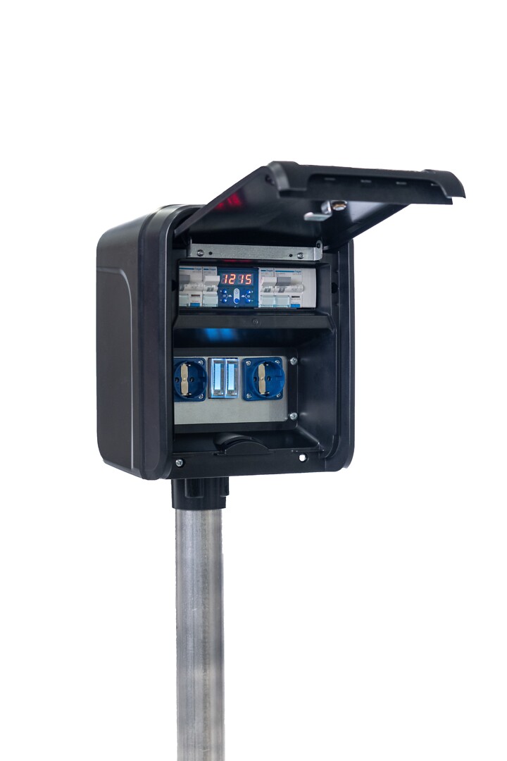 UTUFoX Latausasema IP44, In 10A, Hybridi lataus digikello, 2xJSVV-yhdistelmä+kWh