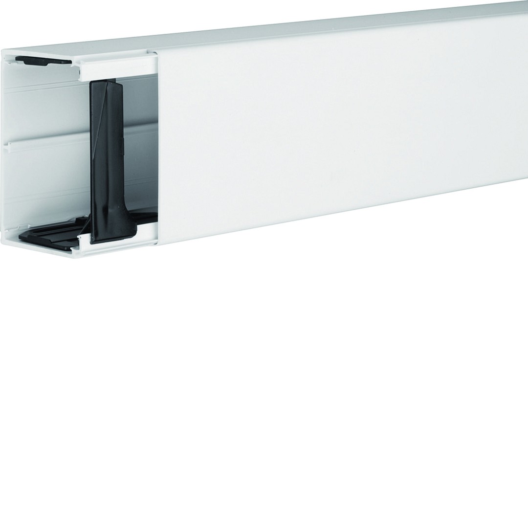Asennuskanava halogeeniton LFH 60x90mm, liikenteenvalkoinen